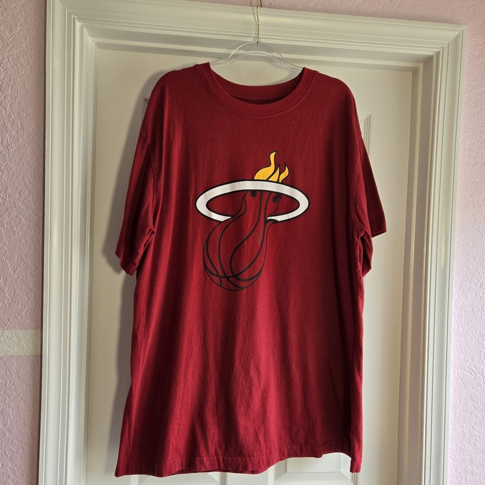 LeBron James #6‎ Miami Heat Basketball NBA Red T-shirt Men's 2X Cotton